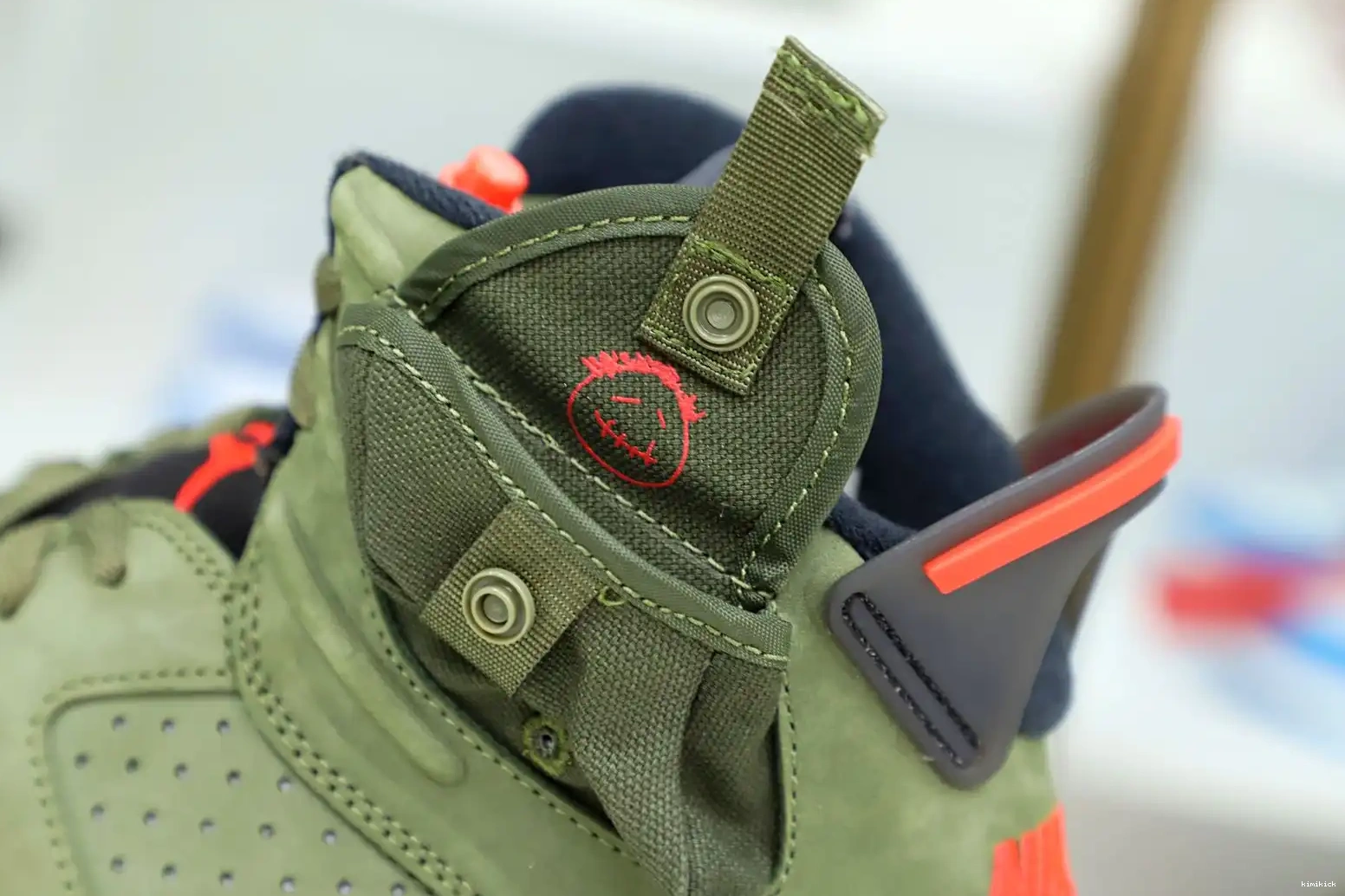 Kimikick SCOTT 'OLIVE' AIR TRAVIS RETRO JORDAN 6 X 0503